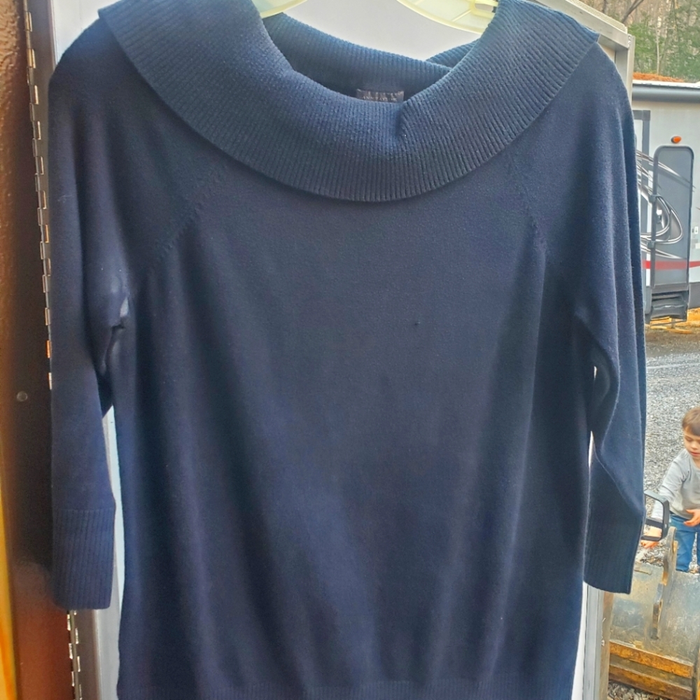 Ann Taylor blue sweater size M